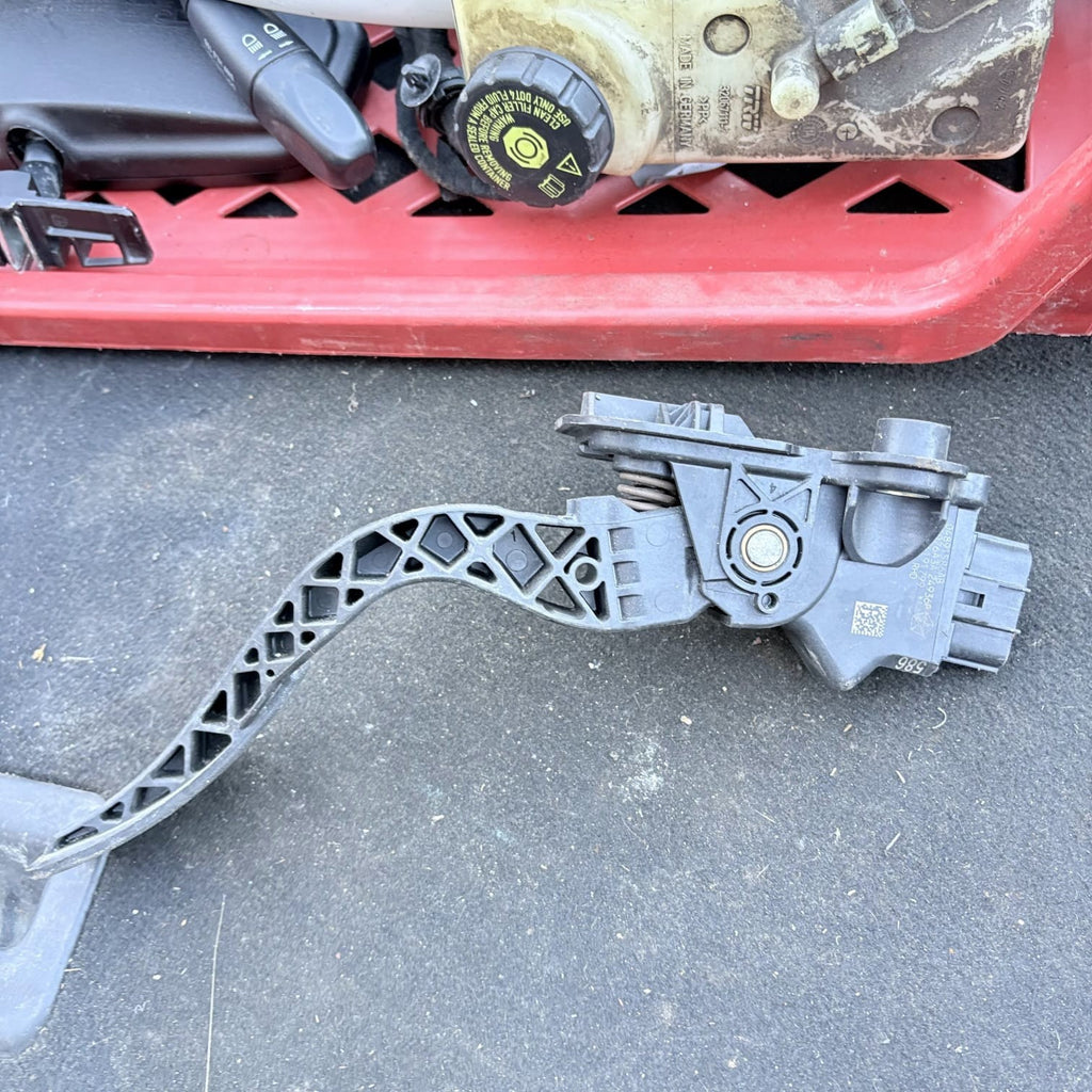 2006 JEEP PATRIOT THROTTLE ACCELERATOR PEDAL 04891586AB