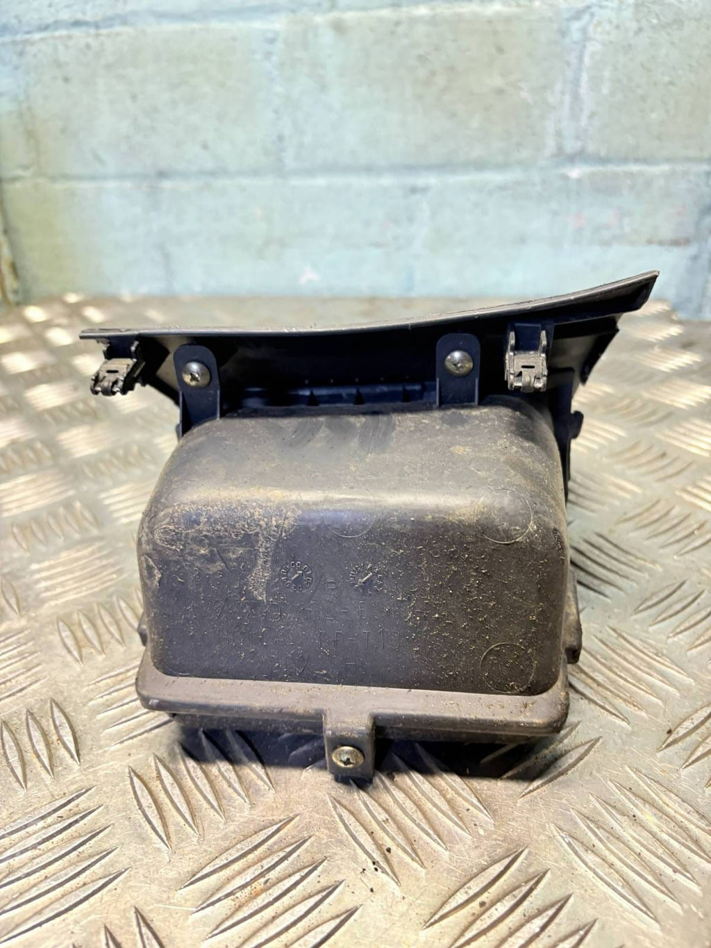 HONDA CIVIC MK7 01-05 3DR FRONT DRIVER OFFSIDE RIGHT STORAGE COMPARTMENT BOX