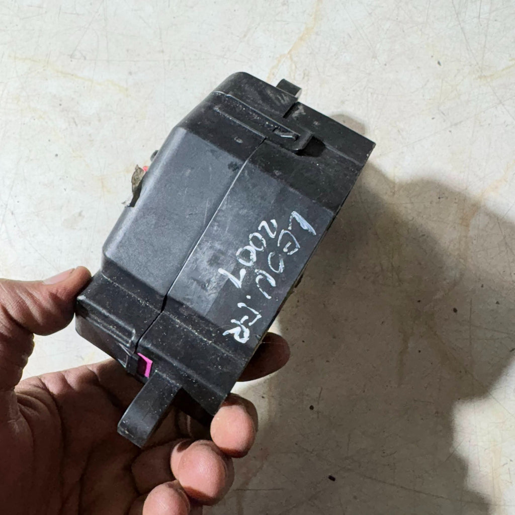 SEAT LEON FR 2007 UNDER DASH BOARD FUSE BOX