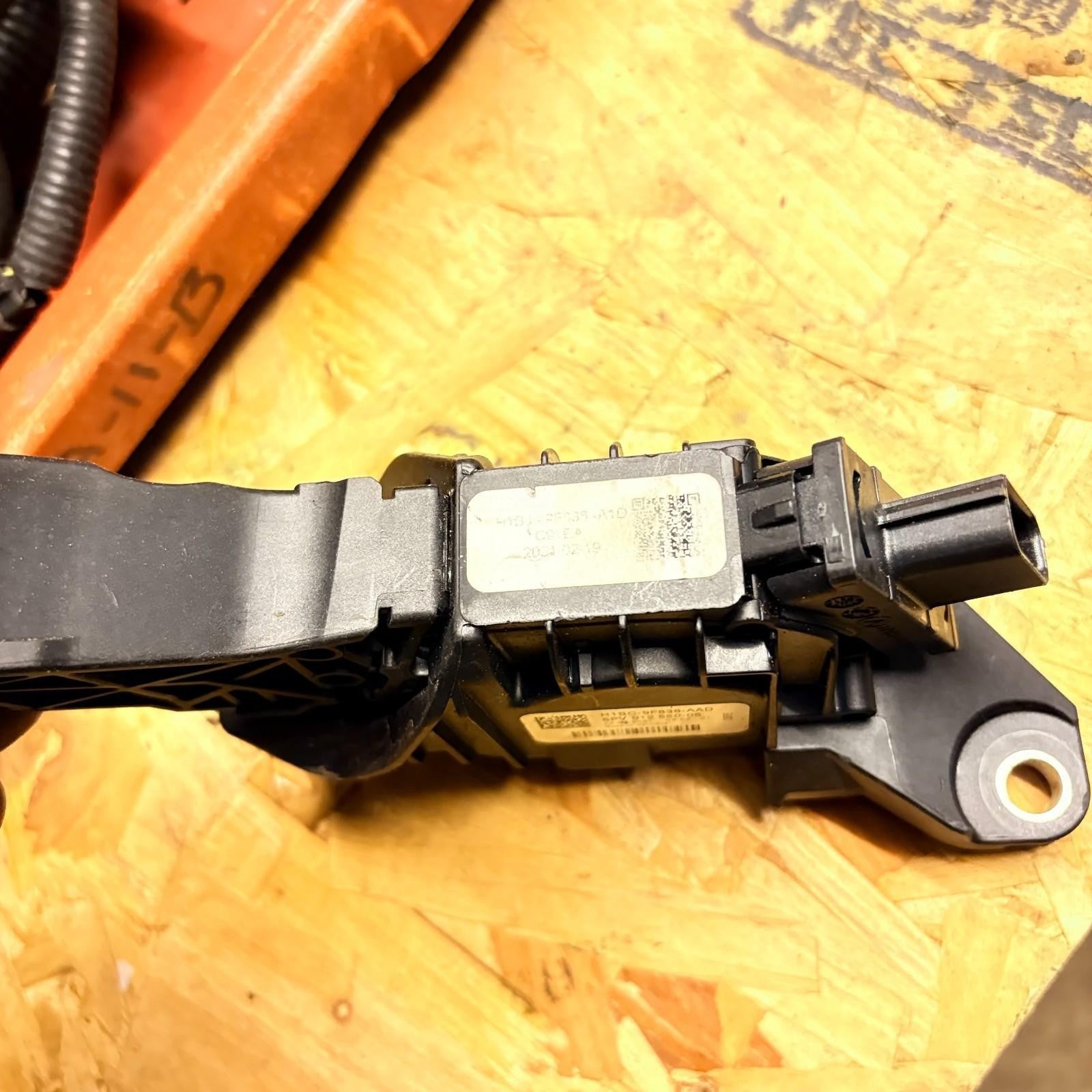 FORD FIESTA ST-3  17-22 ACCELERATOR THROTTLE PEDAL H1BC9F836AAD