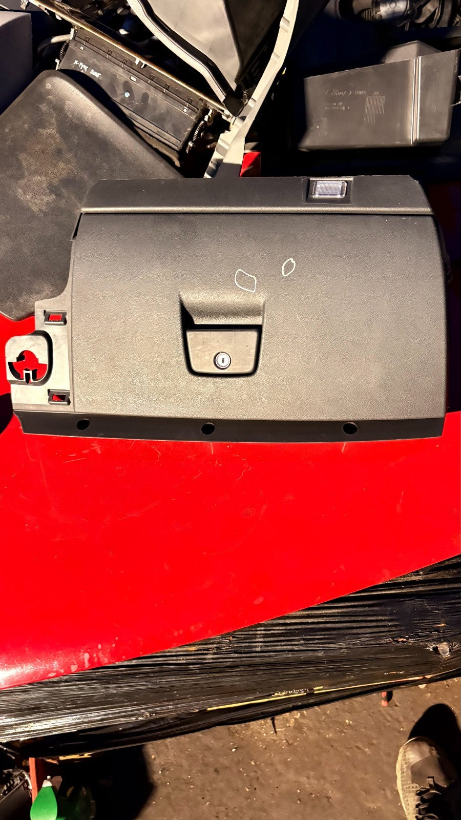 VOLVO V50 04-12 FRONT PASSENGER GLOVE BOX STORAGE COMPARTMENT 9481664