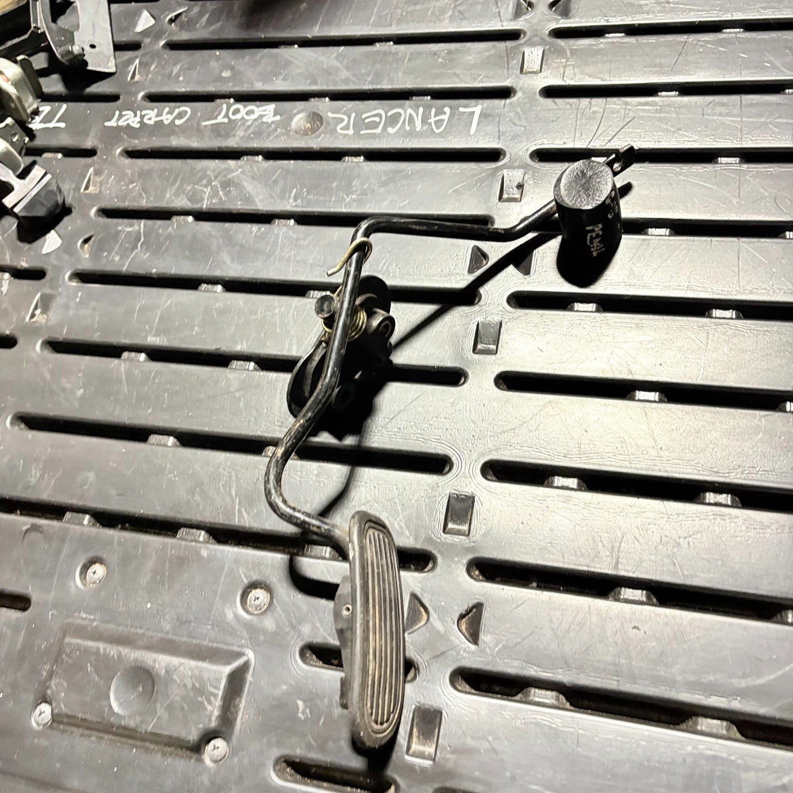 Accelerator Throttle Pedal for RAV 4 2001-2003