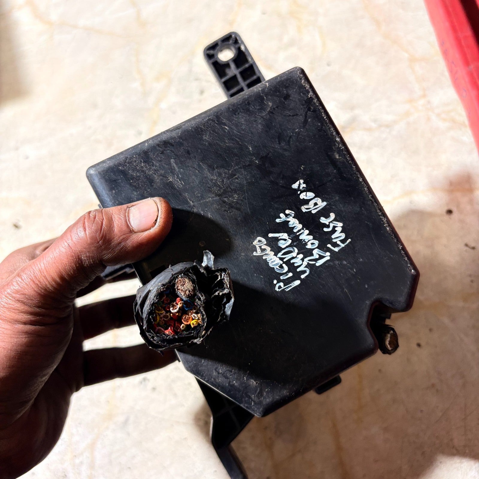 Kia Picanto Mk1 SA 2004-2007 Engine Bay Fuse Relay Box 91940-07500 Under Bonnet