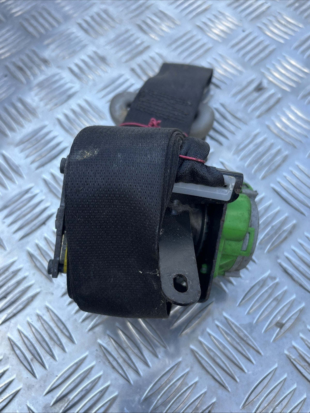 TOYOTA YARIS TR MK2 06-11 3DR HATCHBACK DRIVER SIDE FRONT SEAT BELT 732100D190