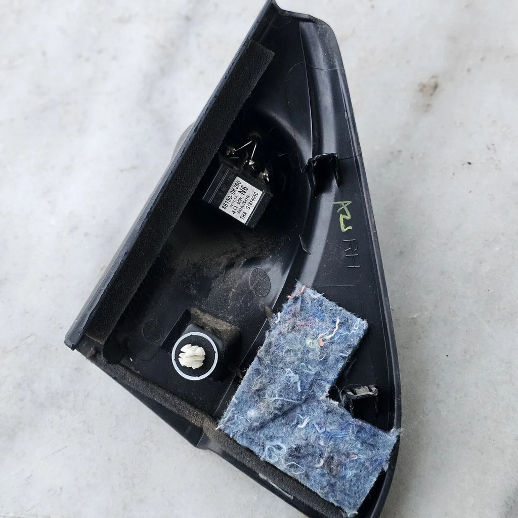 (2017) TOYOTA HILUX MK8 OSF DRIVER SIDE FRONT DOOR TWEETER + TRIM 67491-KK020