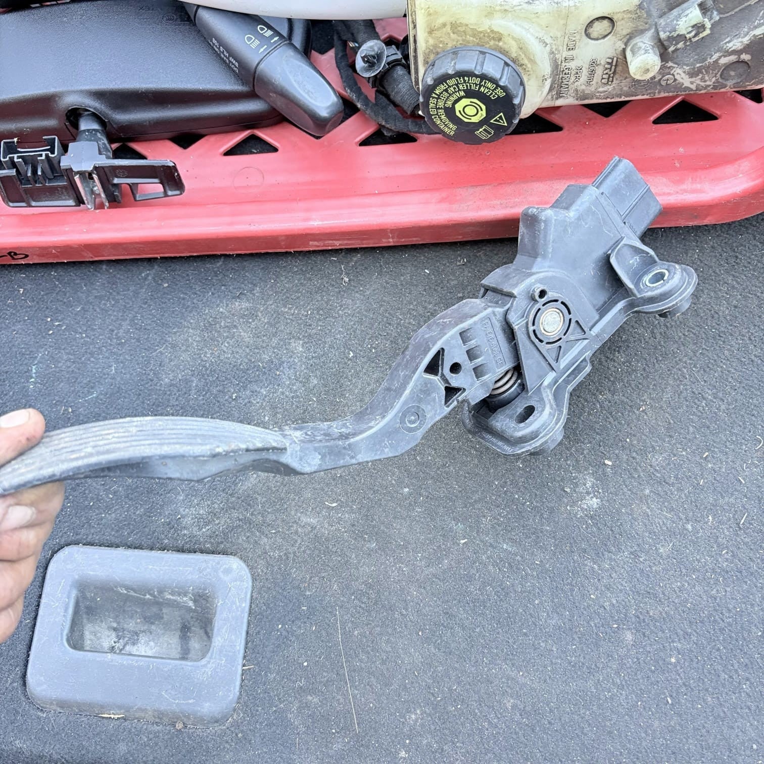 2006 JEEP PATRIOT THROTTLE ACCELERATOR PEDAL 04891586AB