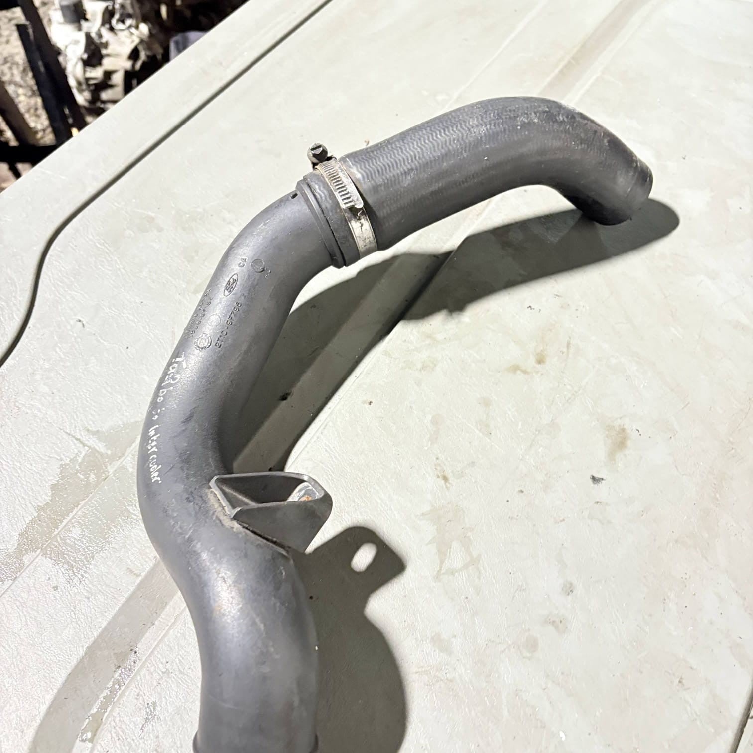 700015BHZ3A TURBO INTERCOOLER PIPE HOSE for Ford Transit Connect UK1240839-68