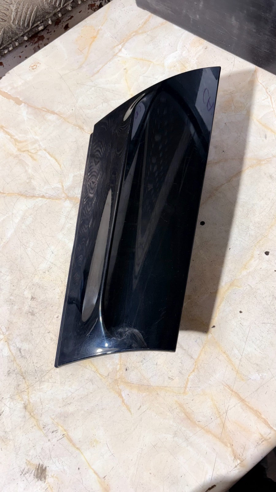 FORD ECOSPORT 2016 RIGHT REAR WINDOW QUARTER PANEL PILLAR TRIM COVER RIGHT