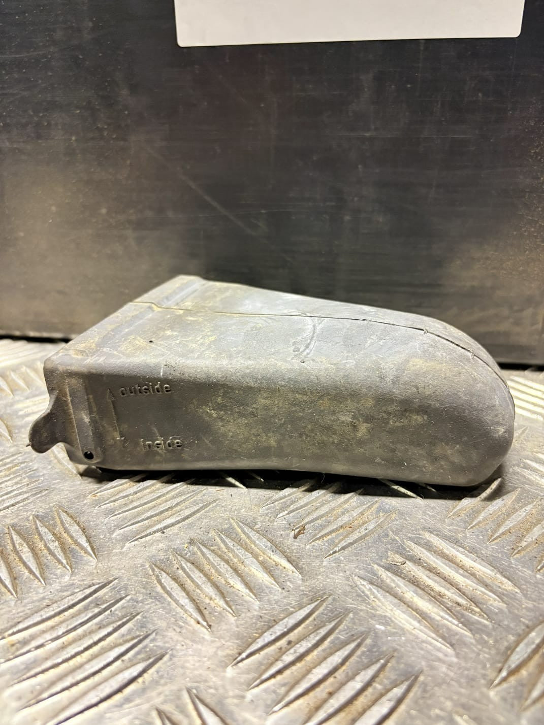 BMW X5 E53 REAR LEFT DOOR BRAKE WITH RUBBER COVER 2010