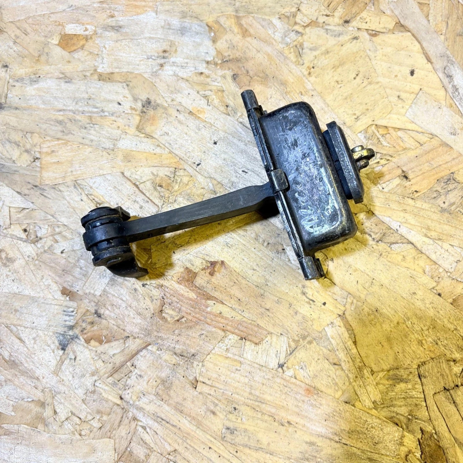 Mercedes A-Class W168 1997-2004 Front Door Check Strap A1687200116 Limiter
