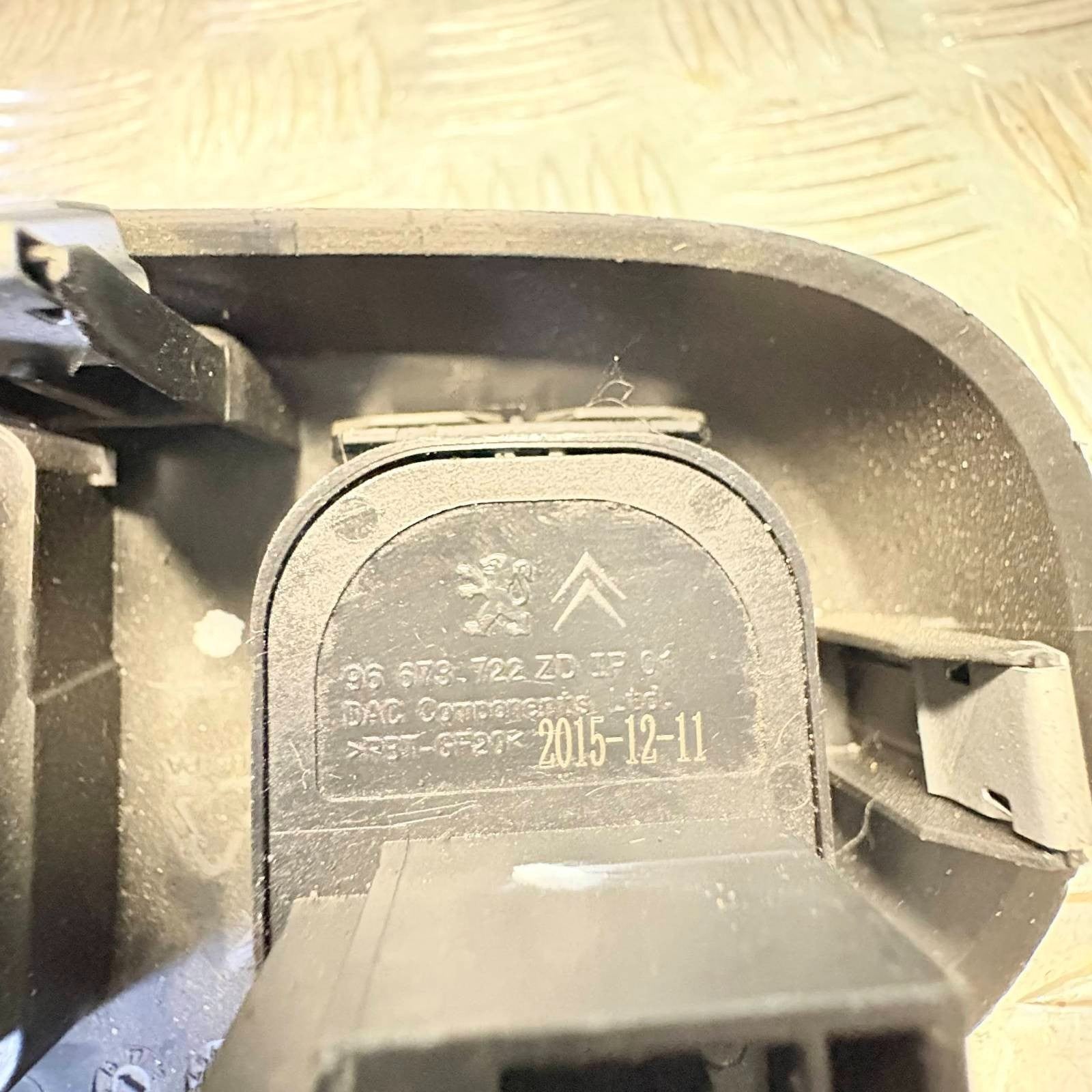 CITROEN C4 CACTUS MIRROR HEADLIGHT CONTROL SWITCH BUTTON 96673722ZD 2016