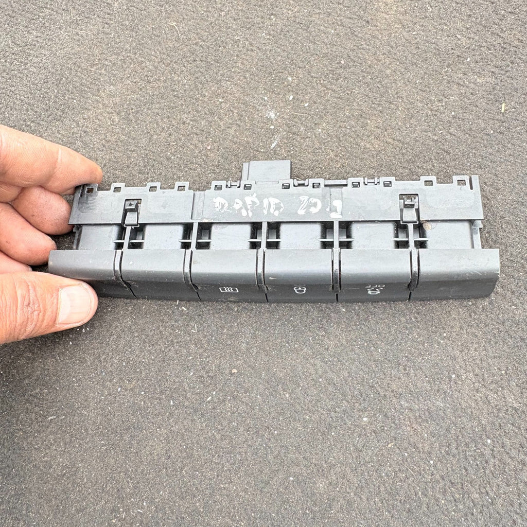 SKODA RAPID 2012-2018 MULTI FUNCTION ESP DOOR LOCK SWITCH PANEL 10207305