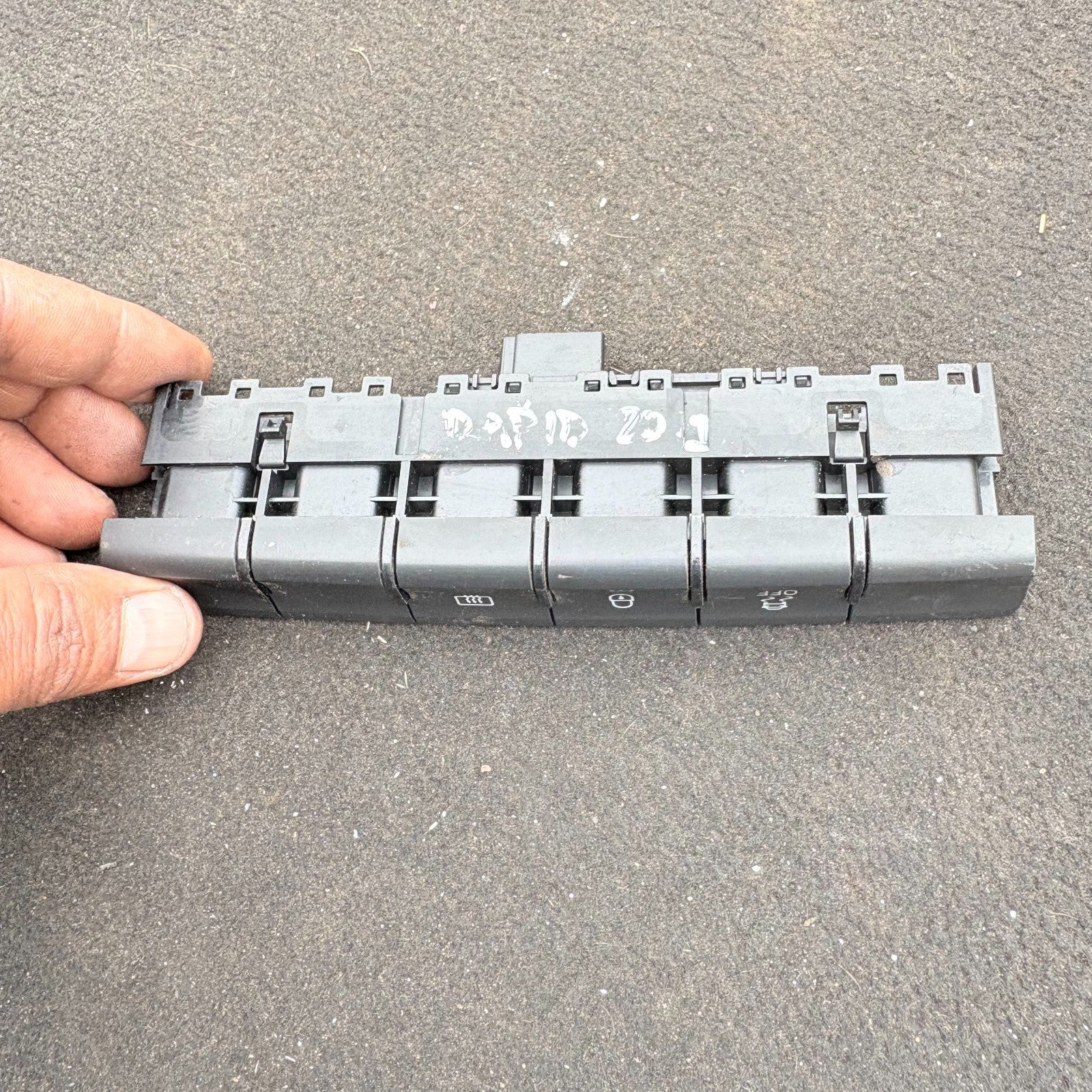 SKODA RAPID 2012-2018 MULTI FUNCTION ESP DOOR LOCK SWITCH PANEL 10207305