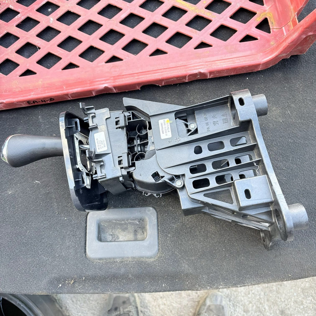 PEUGEOT 3008 2012 AUTOMATIC GEAR SELECTOR SHIFTER 9687024580