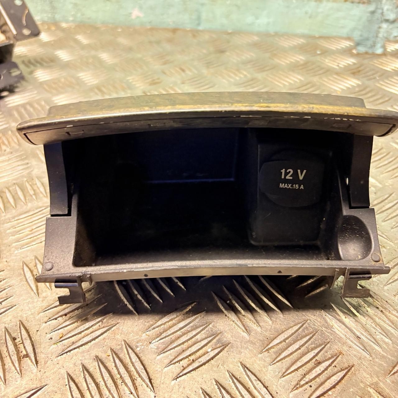 Mercedes W211 S211 E-Class Console Ashtray Wood Lid 12V A2116800650 2002-2009