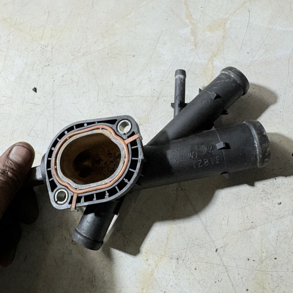 2008-2015 VOLKSWAGEN CADDY THERMOSTAT PIPE FLANGE 03L121131AA