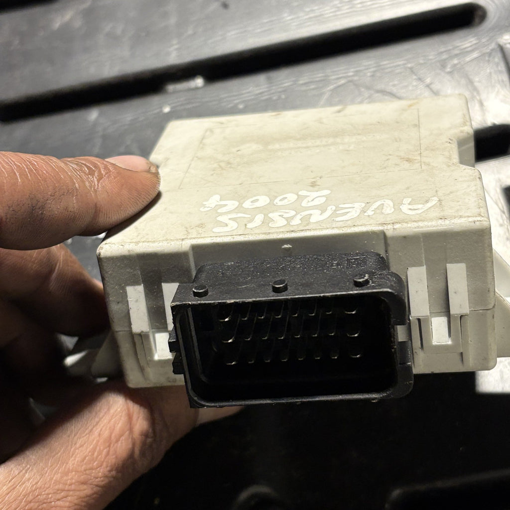 Toyota Aveensis 2003-2009 Body Control Module Junction Box 150 696