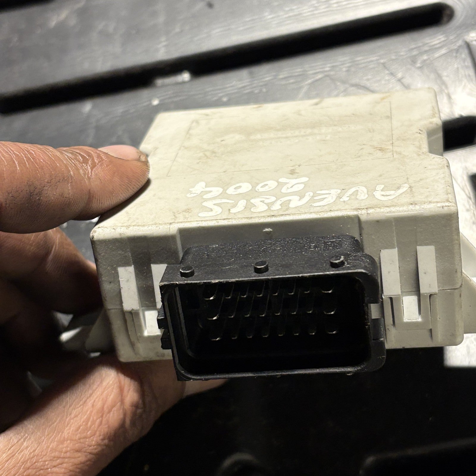 Toyota Aveensis 2003-2009 Body Control Module Junction Box 150 696