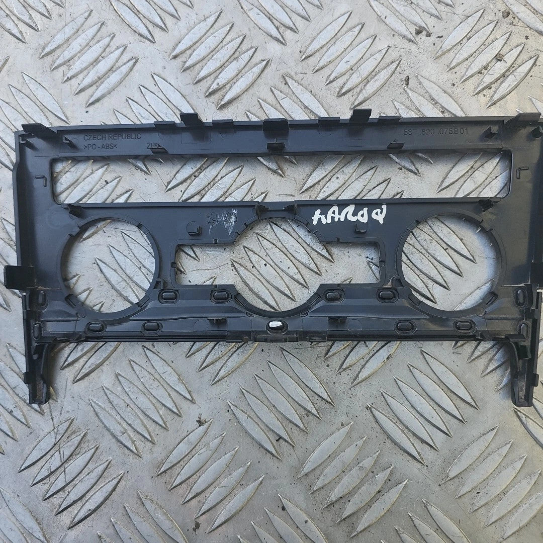 Skoda Karoq 2018+ Kodiaq 2017-2024 Climate Control Surround Trim 567820075B