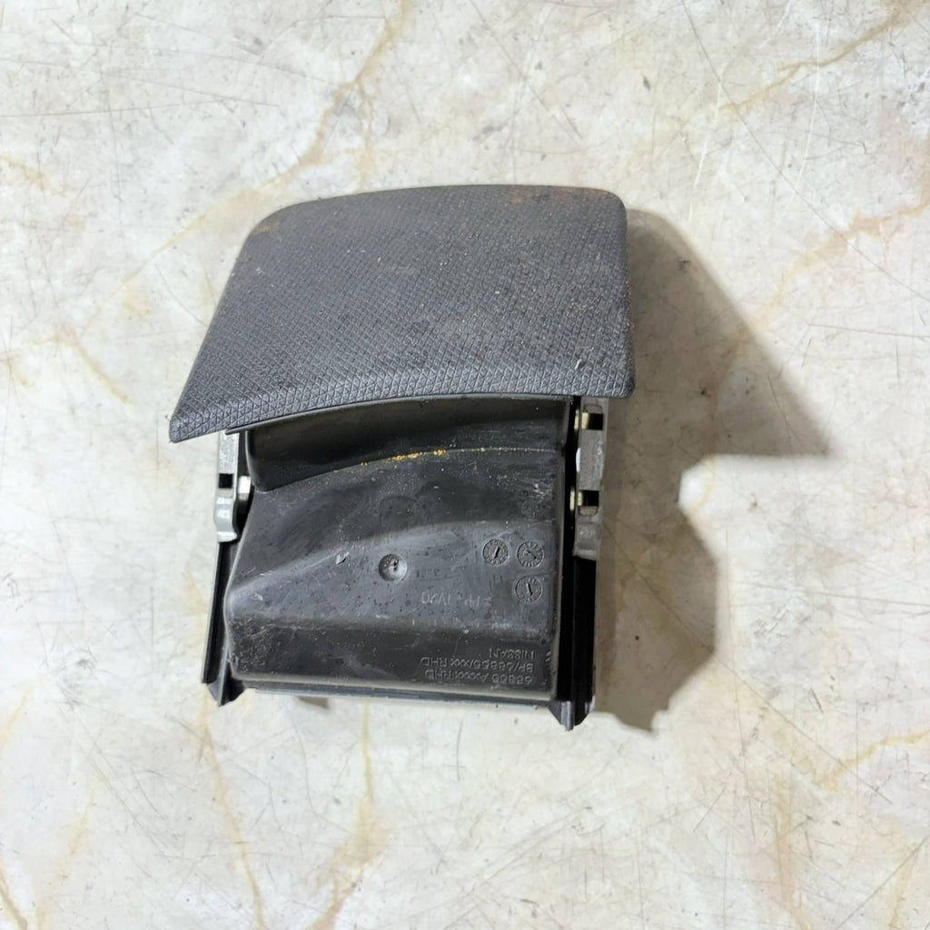 NISSAN MICRA K12 MK3 2010 FRONT CENTRE CONSOLE ASHTRAY STORAGE 68855AXXXX