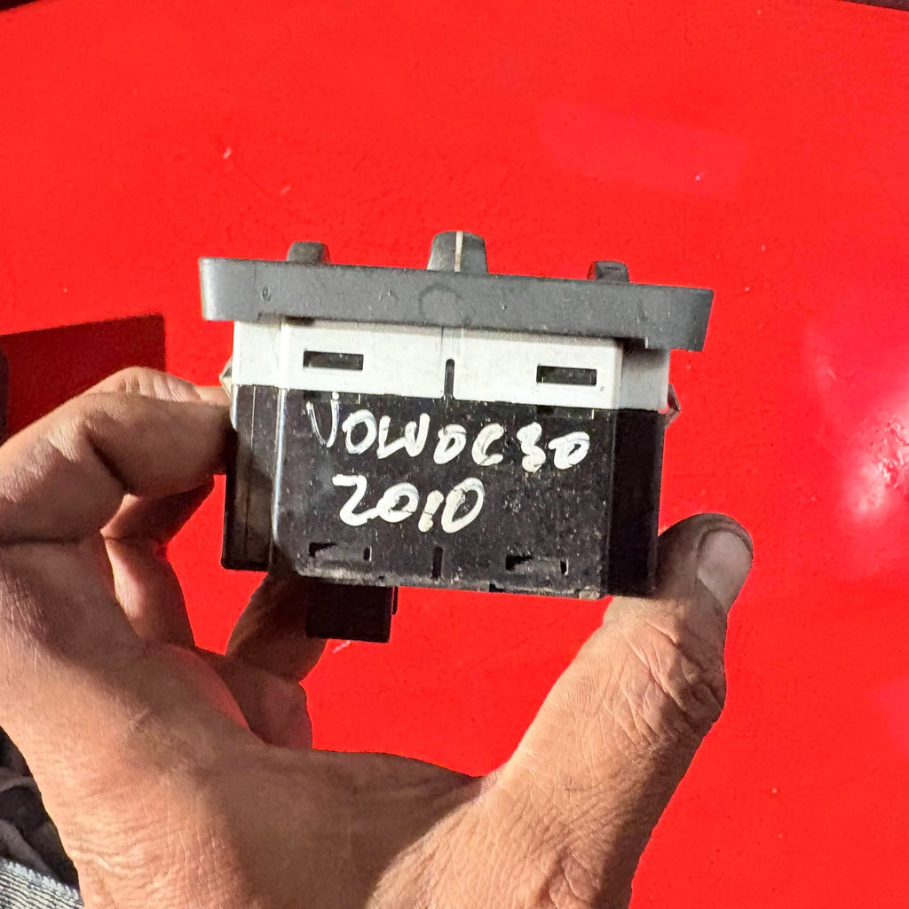 VOLVO C30 FRONT HEADLIGHT SWITCH CONTROL PANEL 30739300 2006-2013