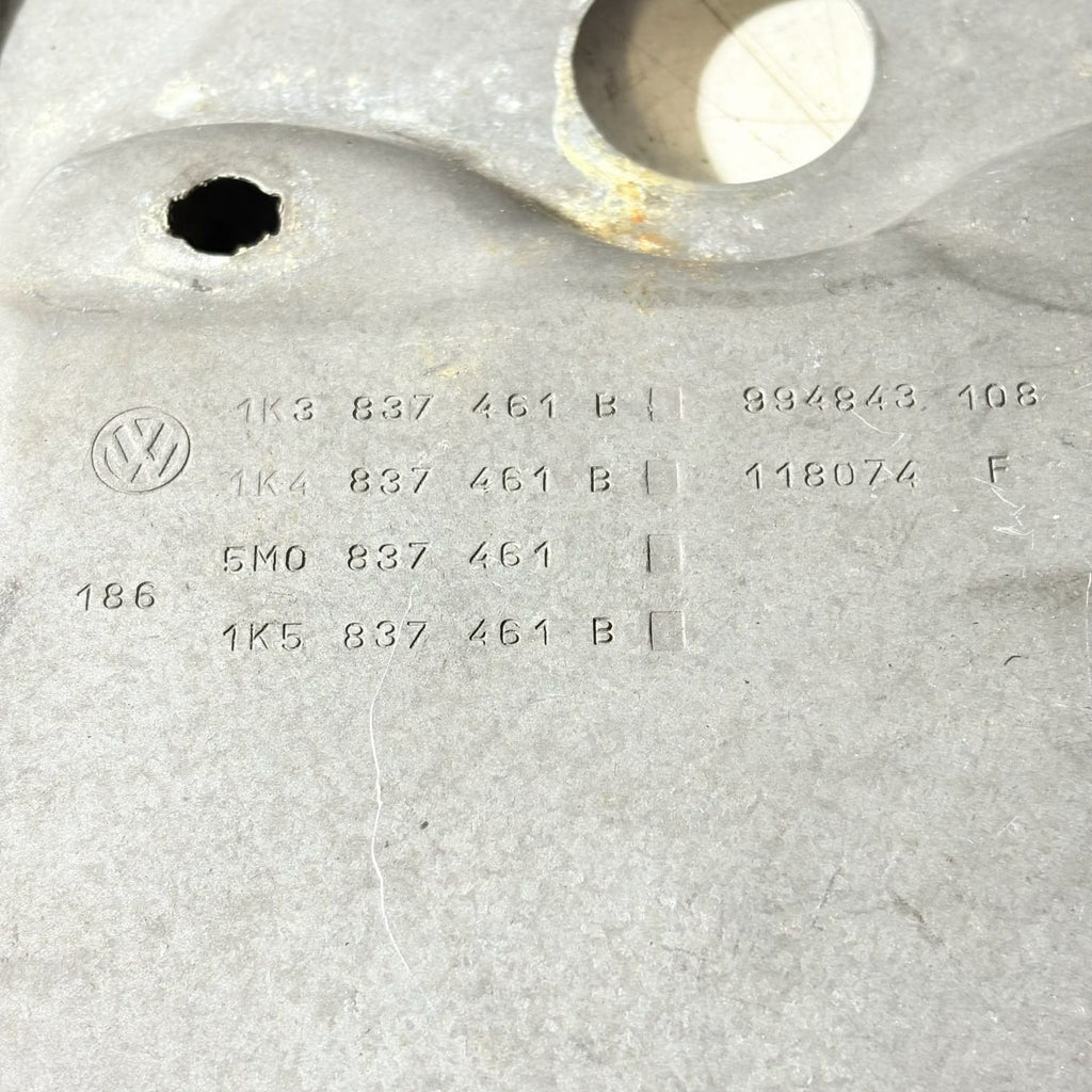 E038074023 Other car part for Volkswagen Golf UK2388584-96