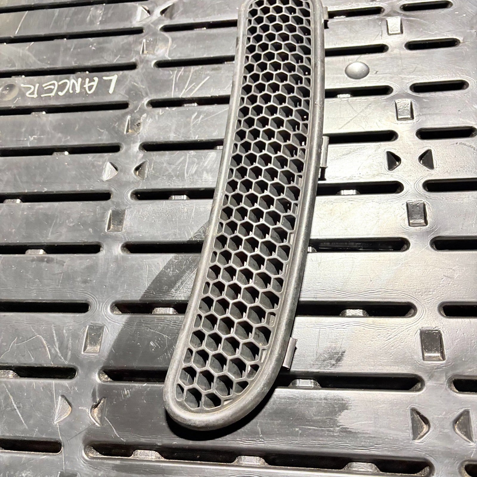 MINI Drivers Front Scuttle Panel Grill Grille for R50 R52 R53 7122506