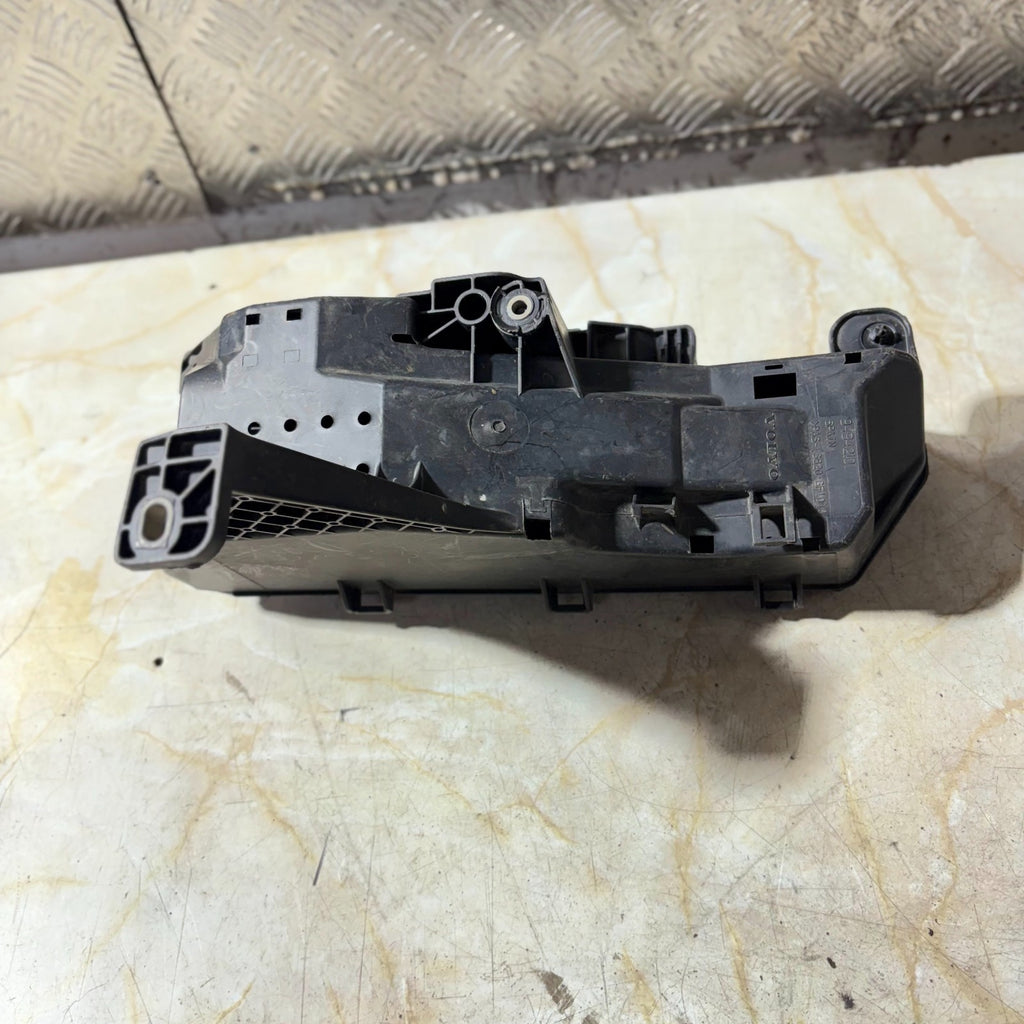 9494210 Volvo S60 MK1 V70 MK2 2000-2005 Engine Bay Fuse Box Terminal Module