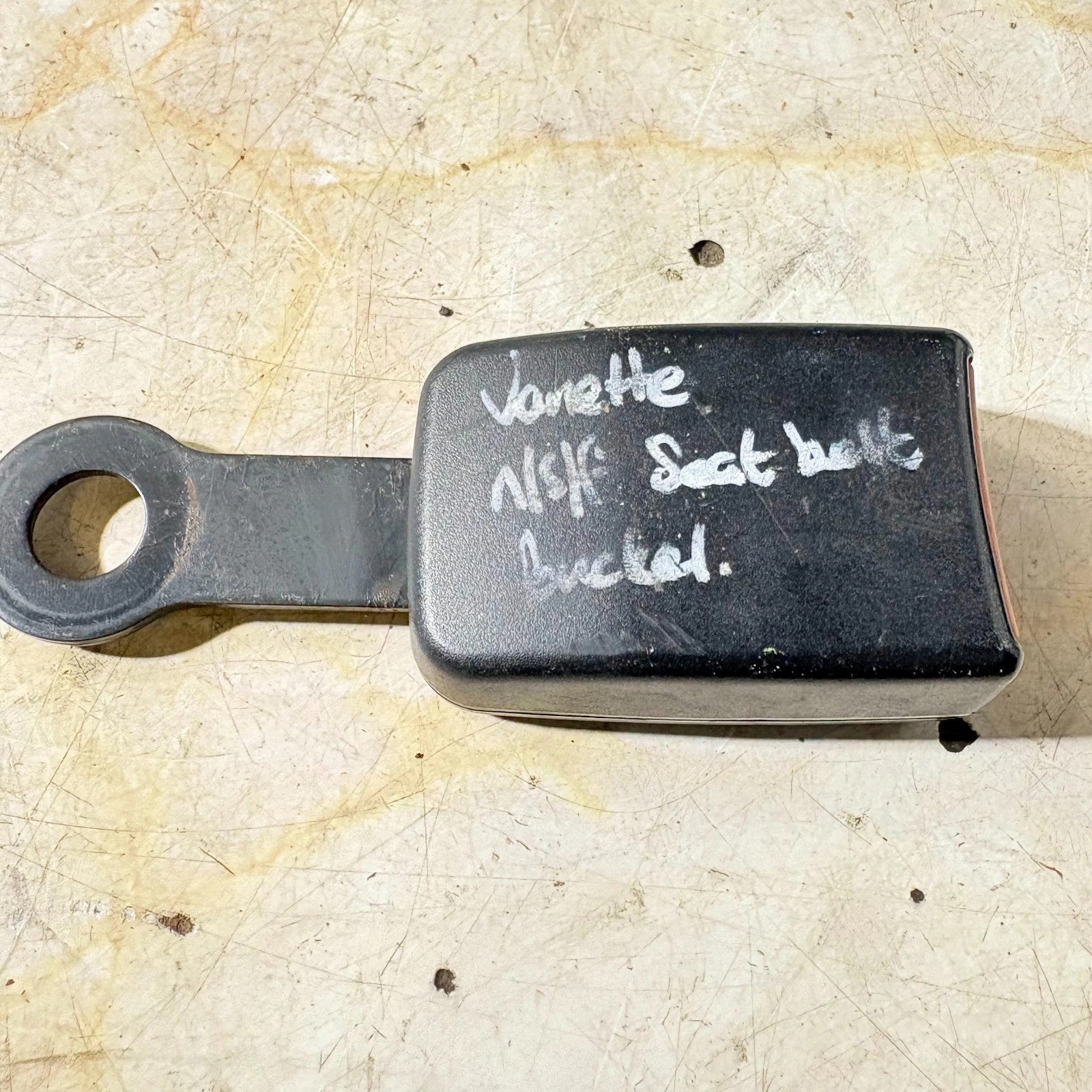 Nissan Vanette 1996-02 Front Left Seatbelt Clip 86842-7C400