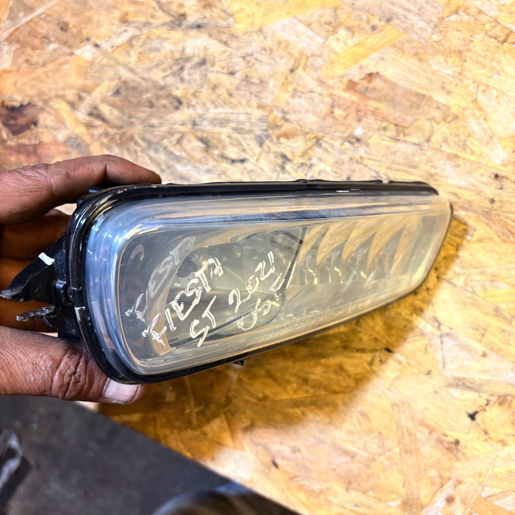 FORD FIESTA 2021 Fog Light Right Driver Offside Front O/S 71933
