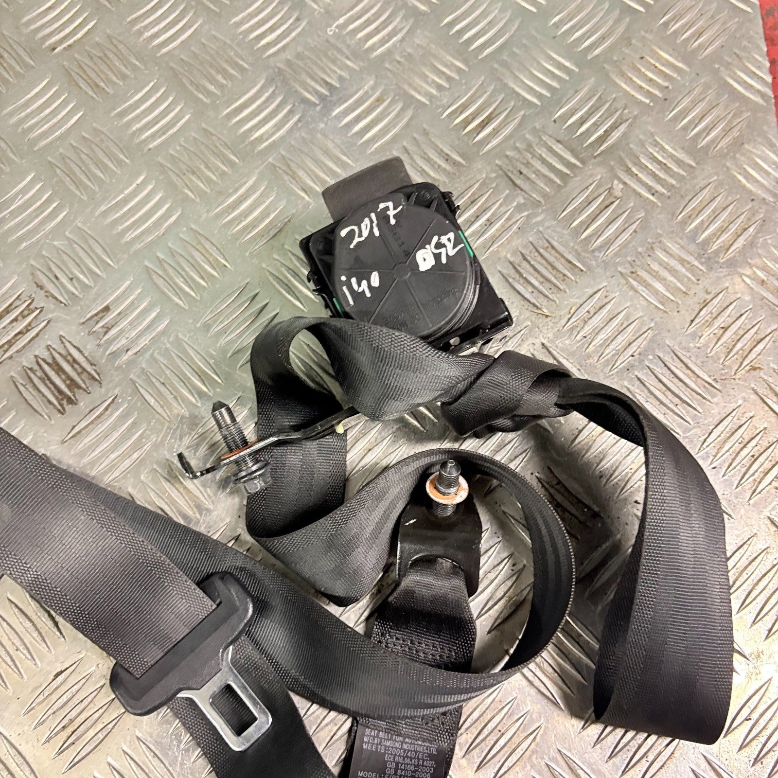 2017 HYUNDAI i40 4DR SALOON REAR RIGHT DRIVER SIDE SEAT BELT 898103Z100RY