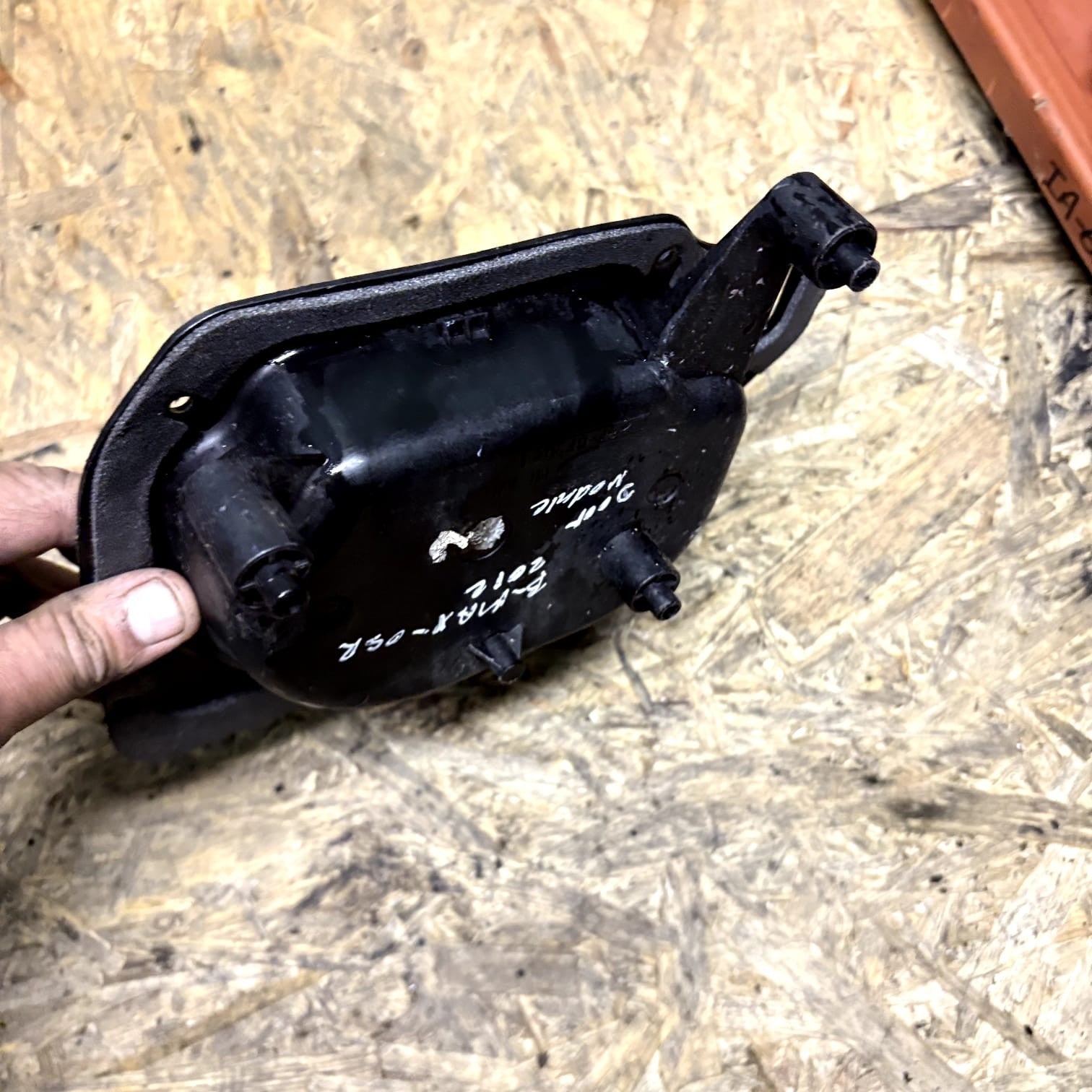 FORD B-MAX ZETEC REAR TRIM AV11-14C522 OSR 2012