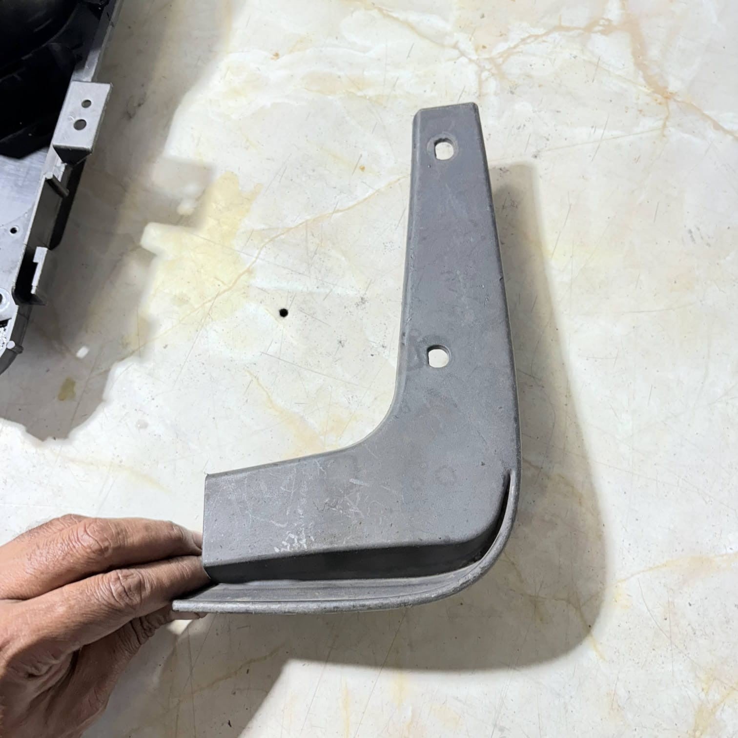 KIA EED JD 2012-2018 3DR FRONT LEFT PASSENGER MUD FLAP GUARD 86831A2500