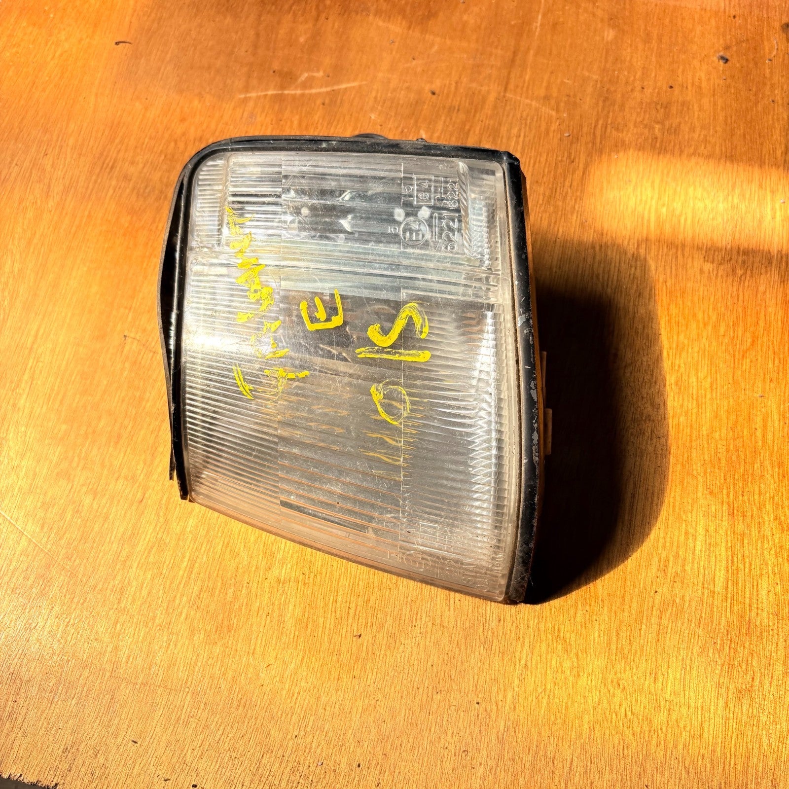 Mitsubishi Galant 1992-1996 Front Indicator Parking Lamp LH Stanley 041-0446L
