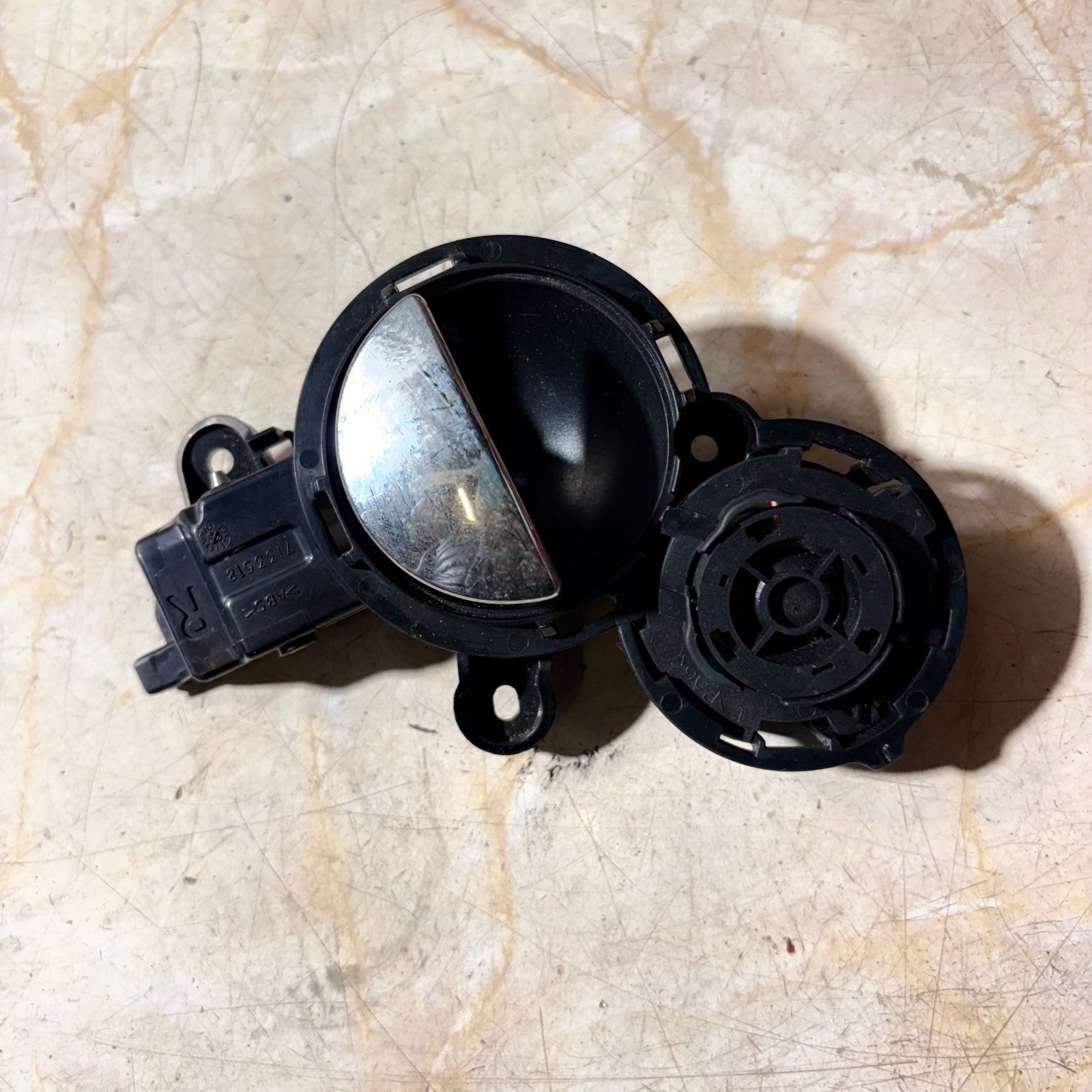 2001-2006 MINI R53 Driver Right Front Side Interior Door Handle