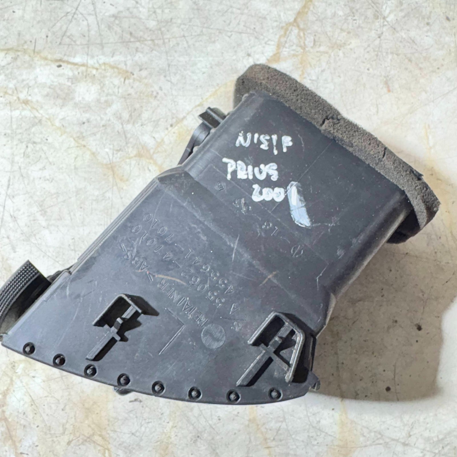 Toyota Prius 1997-2003 Dashboard Air Vent Passenger Front Left Side 455641-7010