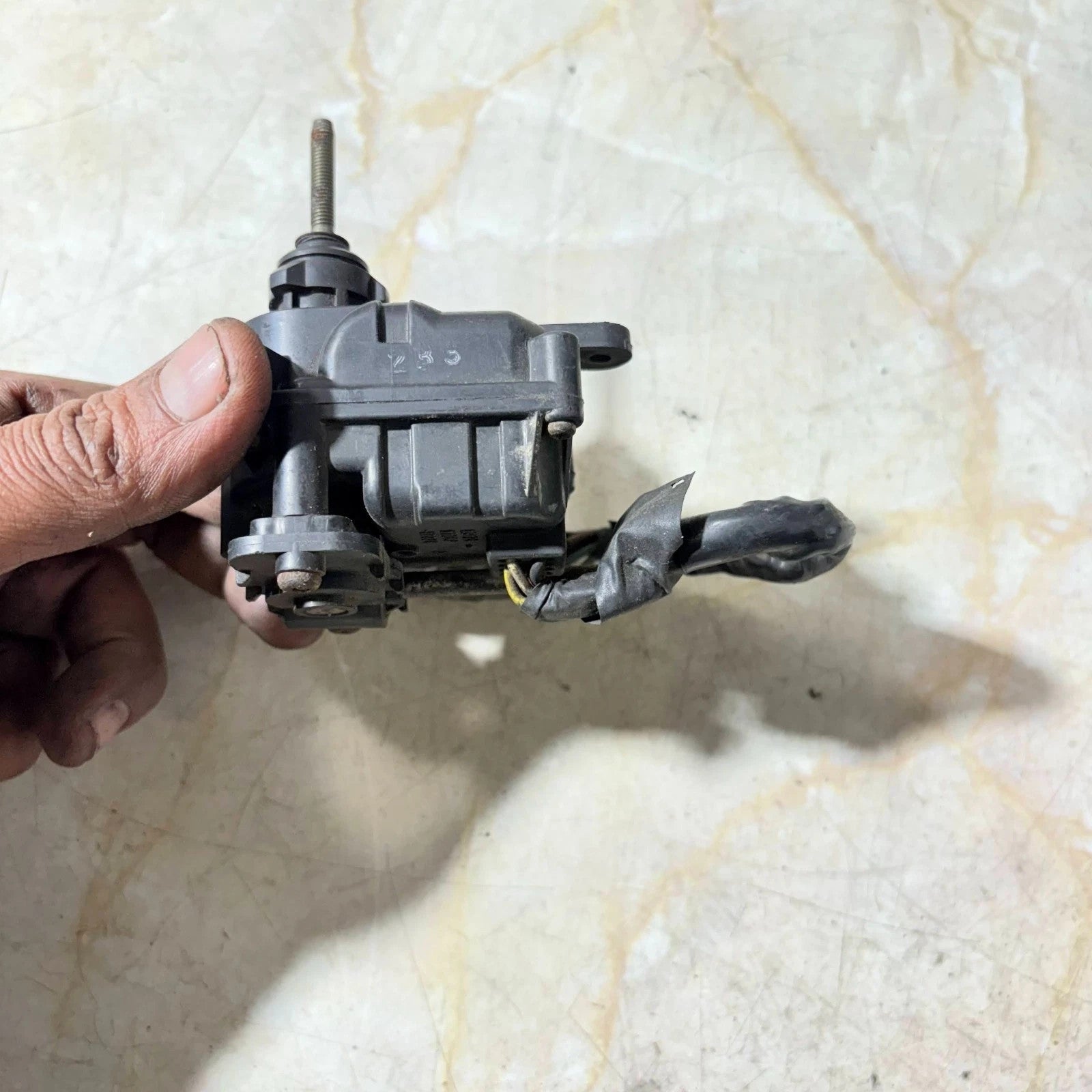 Mazda 323F BA 94-98 Xedos 6 92-99 Headlight Levelling Motor 87220-61292