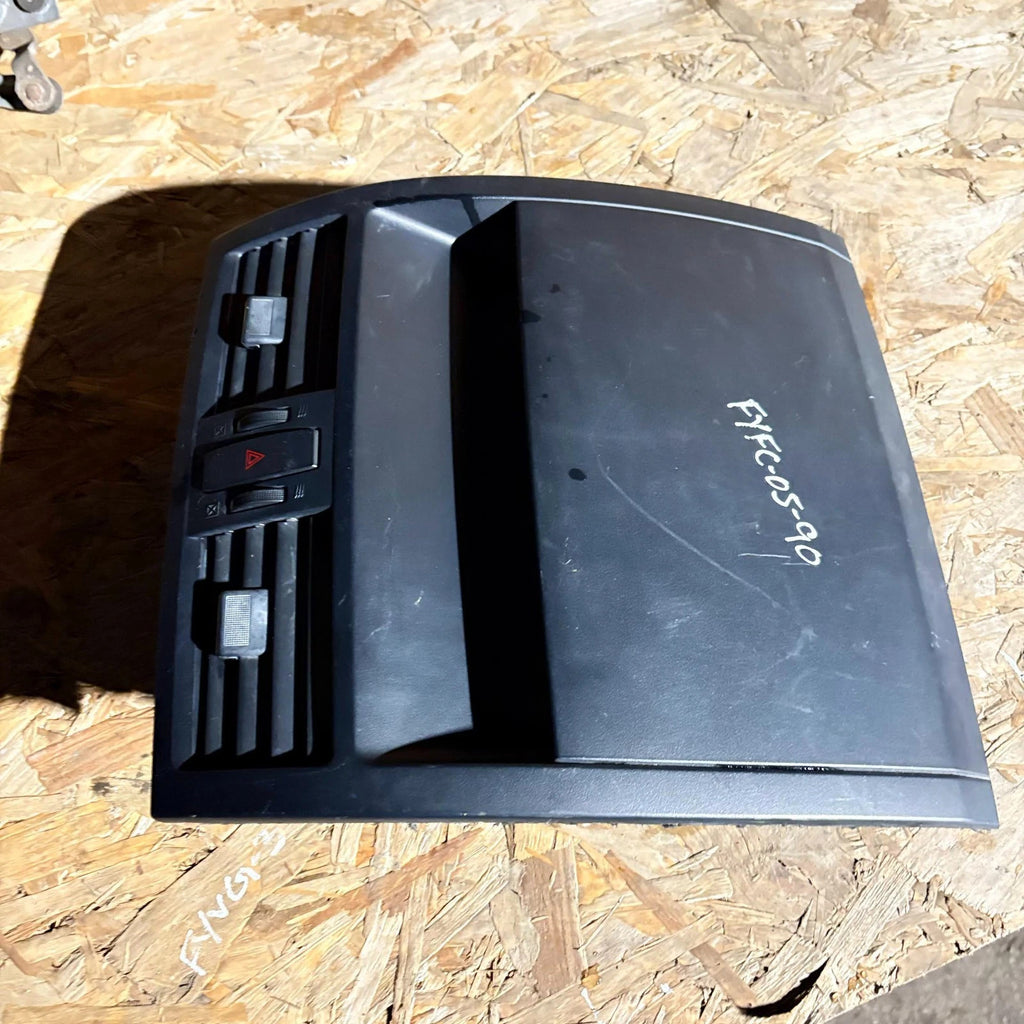 Mazda 6 GH 2008?2012 Interior Centre Console Air Vents Hazard Switch Clock