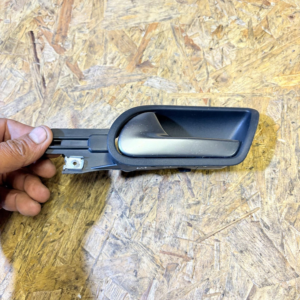 Volkswagen Golf Mk5 2004-09 Inner Door Handle