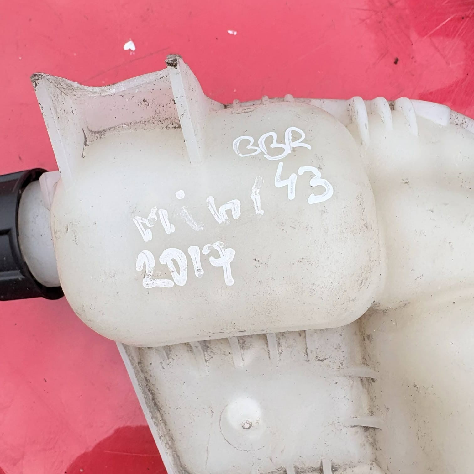 BMW Coolant Expansion Tank/Header Tank Reservoir 7617362 17137617362 B37 B47