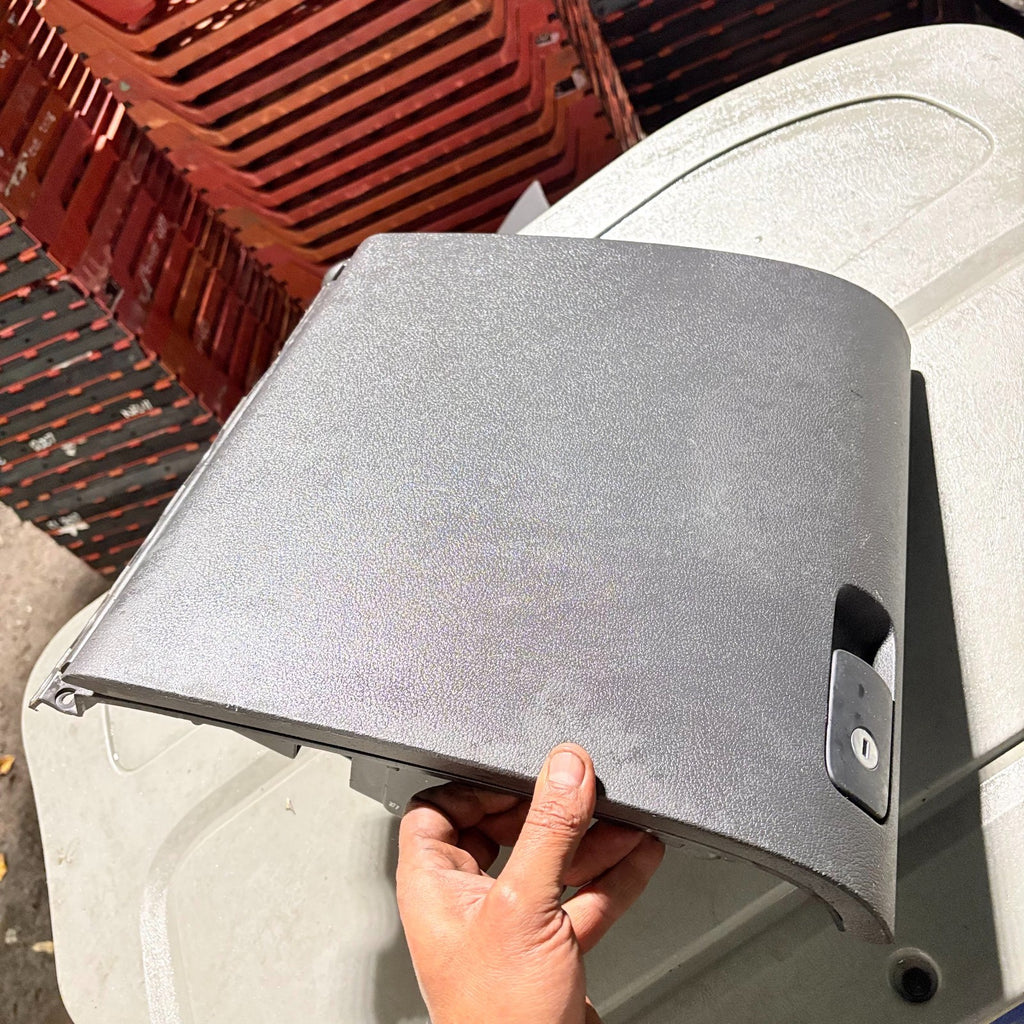 2008-2011 VOLKSWAGEN TIGUAN GLOVE BOX PASSENGER SIDE LEFT