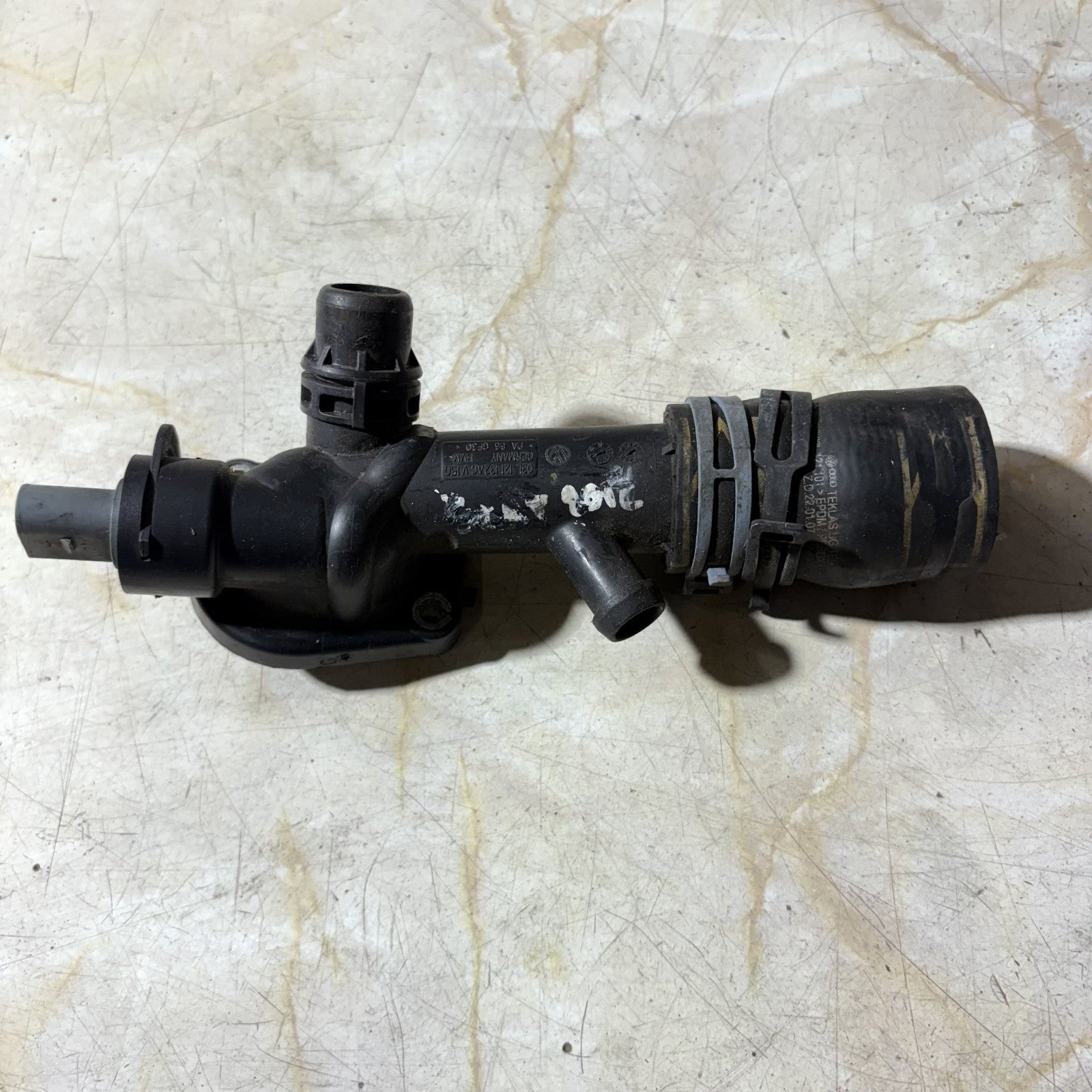 03L121132A/AC Engine Coolant Pipe Hose 2.0 TDI Audi A4 A5 A6 Q5 Seat Exeo