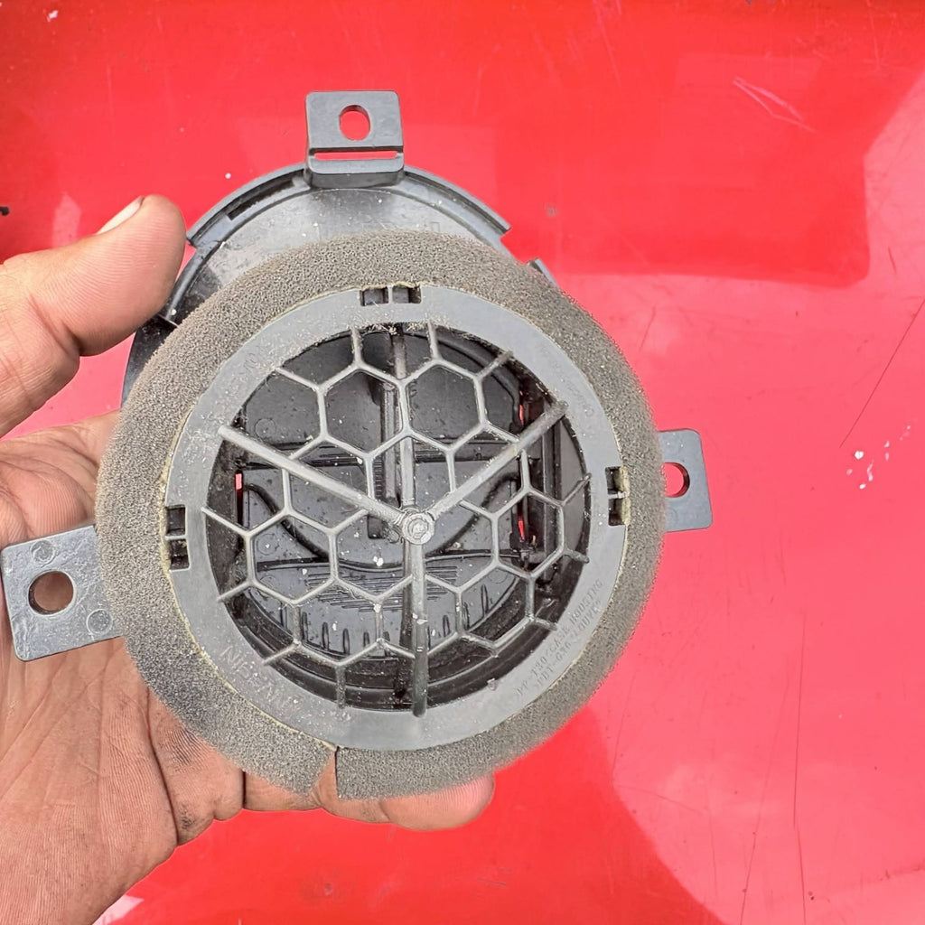 2014 NISSAN JUKE ACENTA PASSENGER SIDE DASHBOARD AIR VENT 687601KK0A