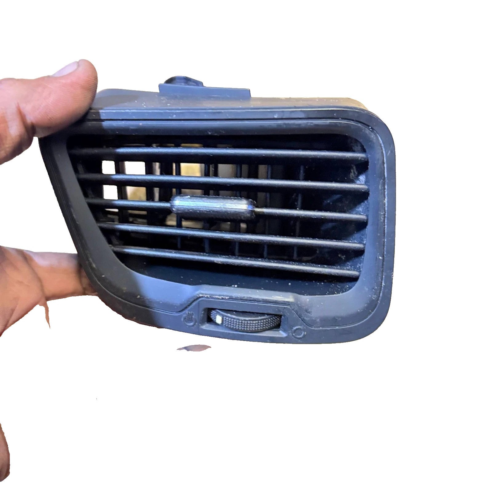 2012-2015 Kia Rio UB RH Dash Side Air Vent Trim Grille 81024548 97490-1W000