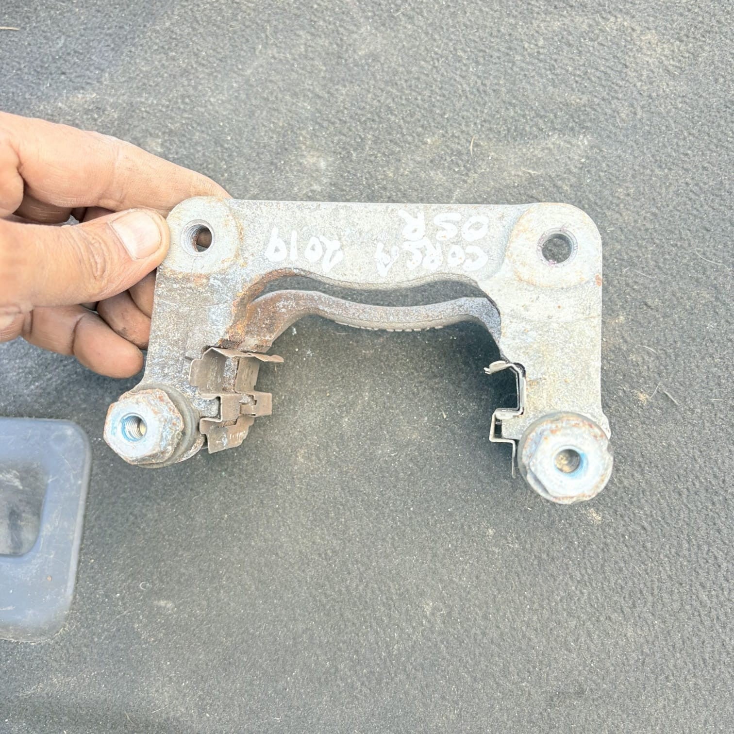 BRAKE CALIPER BRACKET FOR VW PASSAT 2019 AUDI RIVER REAR 187477096411 OSR