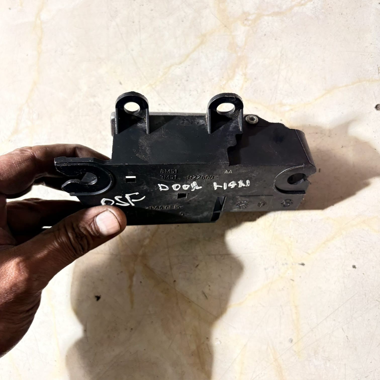FORD FOCUS MK2 2012 OS INTERIOR DOOR HANDLE-DRIVER FRONT 3M51R22600 OSF