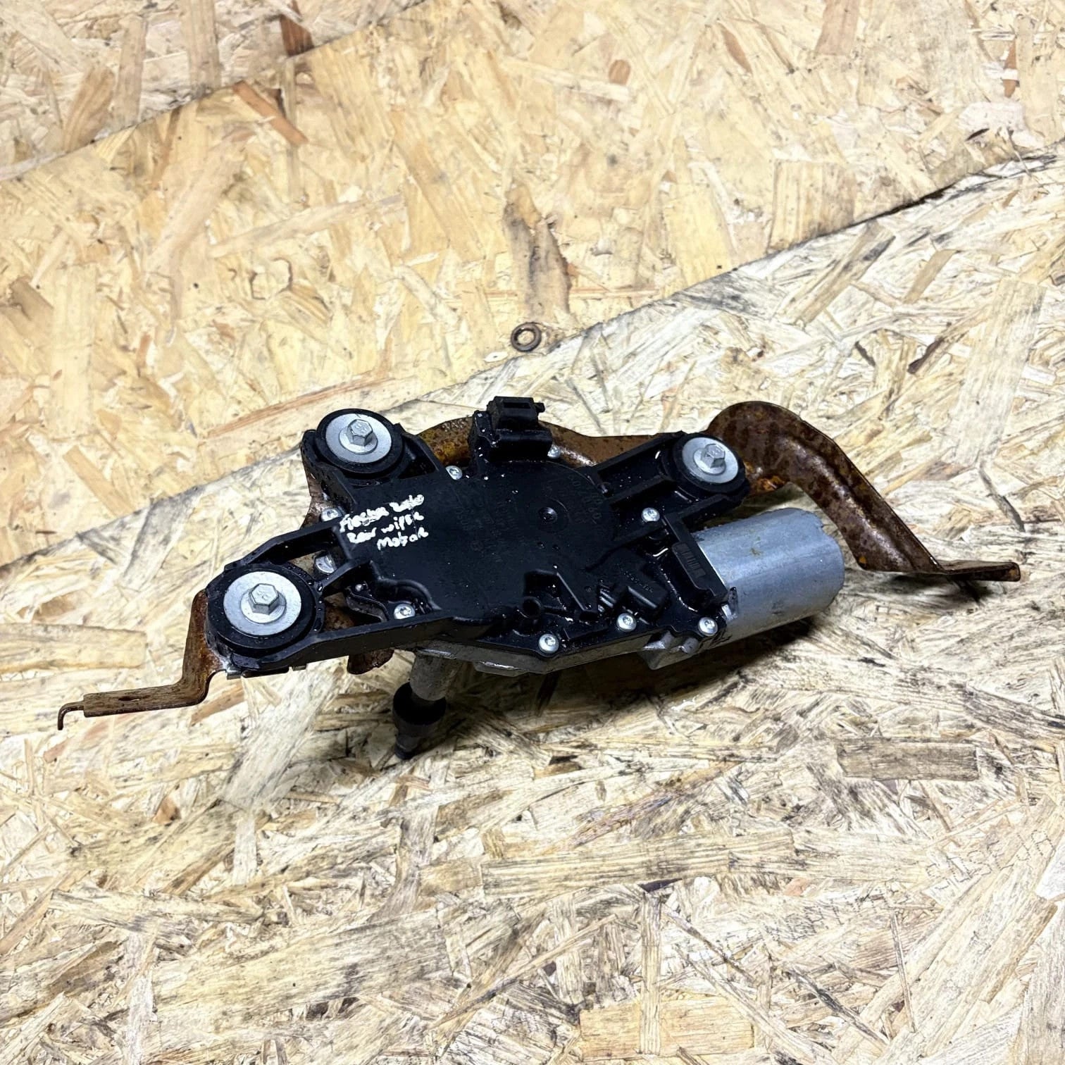 Ford Fiesta 8A61A17K441AD REAR WIPER MOTOR / 0390201215 / MLF320301BS /9567 2010