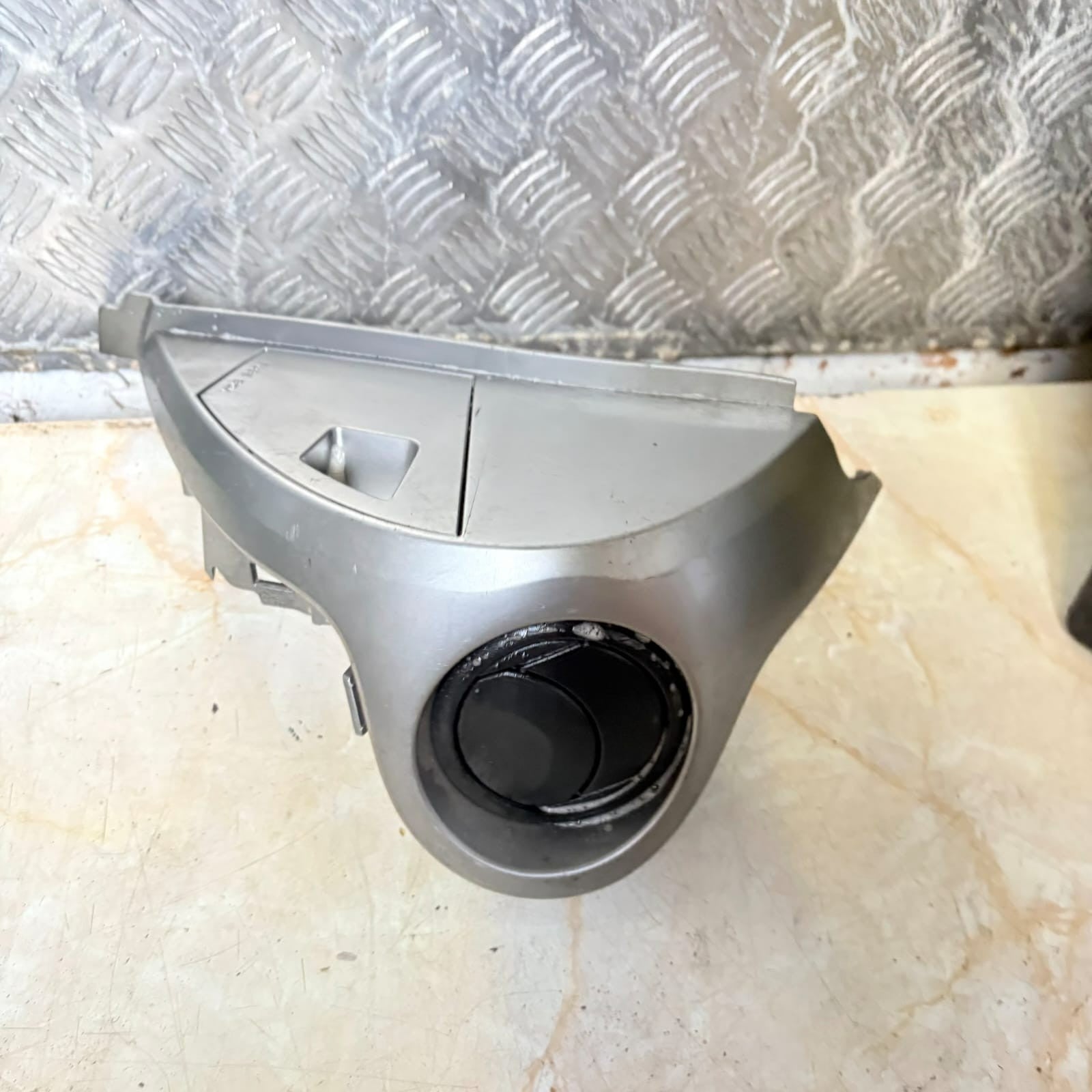 Mazda 2 DE/DH 2007-2014 Passenger Dash Air Vent Grille Trim D65164961 NSF