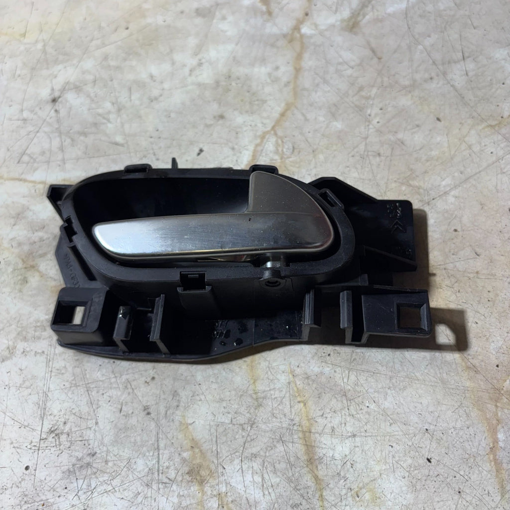 CITROEN DS3 DRIVERS RIGHT FRONT DOOR HANDLE INTERIOR 1904002 2011 TO 2018