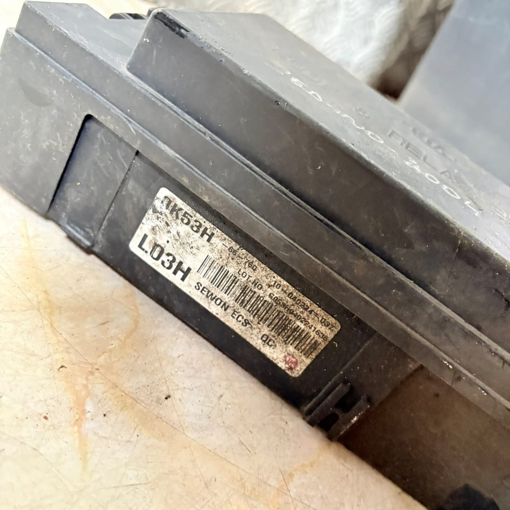KIA Carnival II GQ/Sedona KV-II 2.9 CRDi Fuse Relay Box 0K53H-66-760 01-06